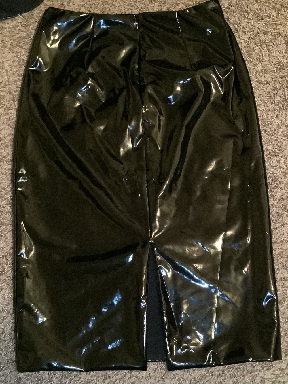 Victoria's Secret Lacquer Balconette Bra & Pencil Skirt Set, Size: S - Picture 10 of 12